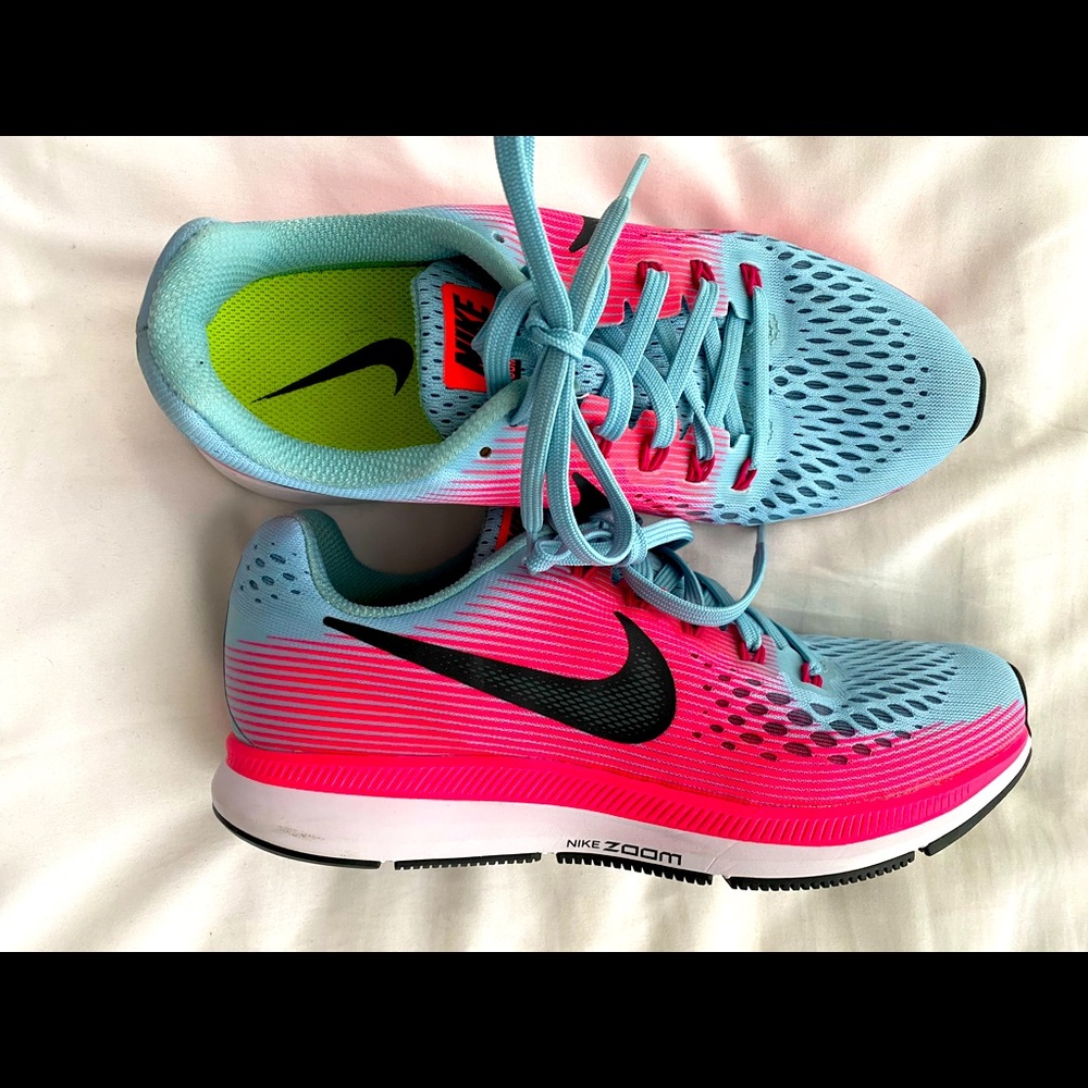 Nike Zoom Running Shoes Size 7.5